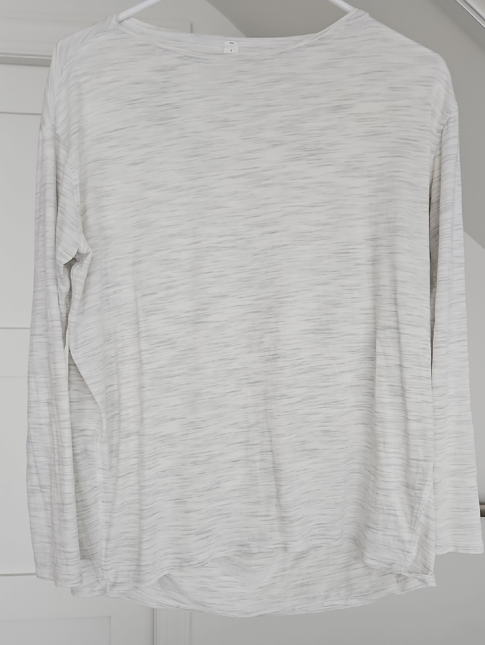Lululemon Back In Action (Space Dye Ice Grey Alpine White) Long Tee Sz 4